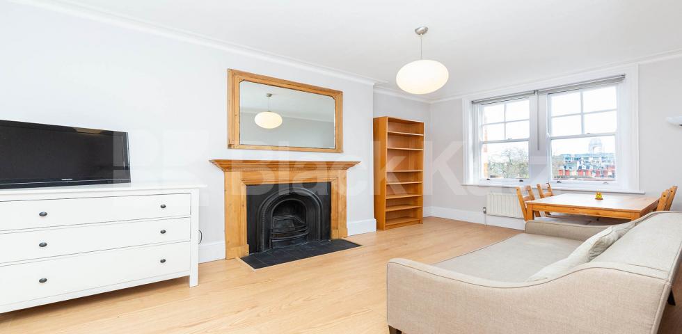 Super recently refurbished 3 bed 2 bath minutes to Baker Street Tube.   Melcombe Court, Dorset Square, Baker Street